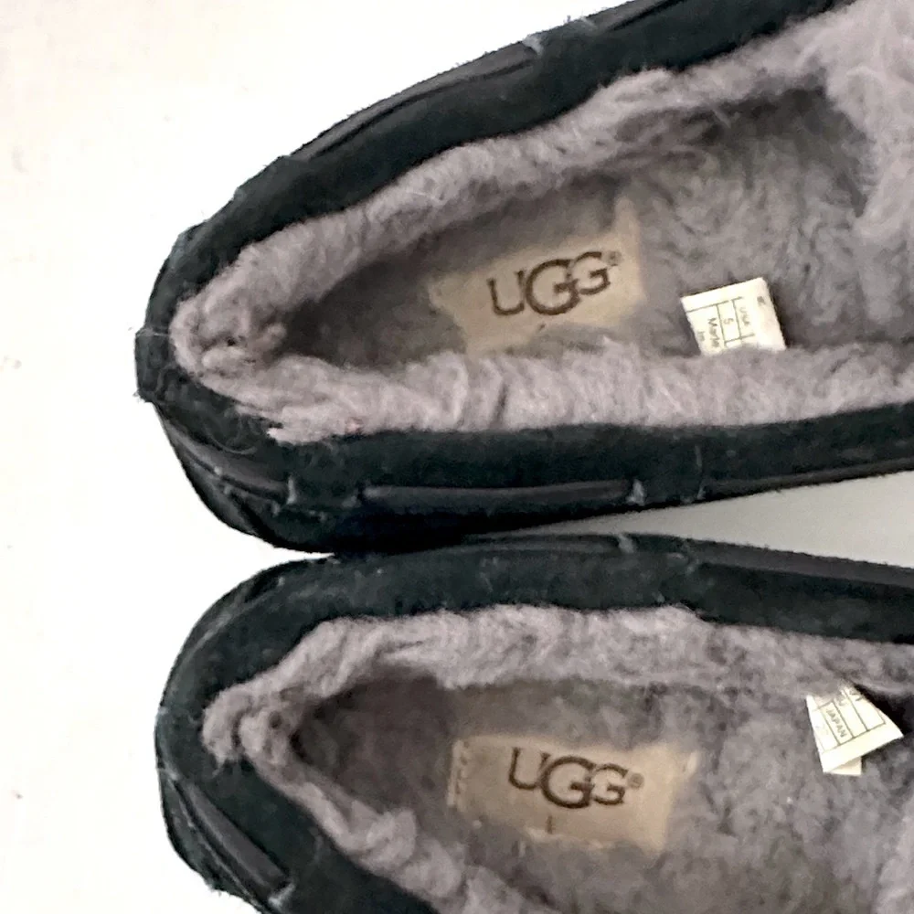 UGG Black Starry Moccasins with gray Shearling size 5 girls or 7 women’s